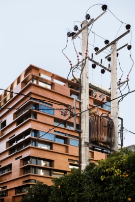 modernes Mehrfamilienhaus in Athen 