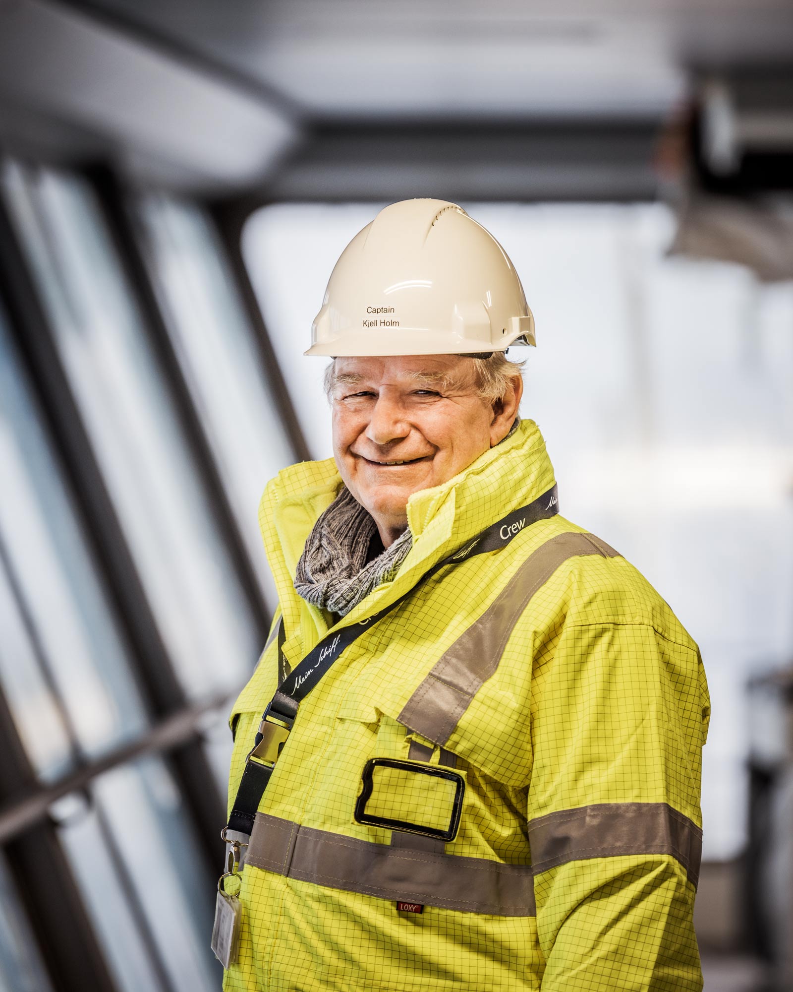 Portrait eines Kapitäns auf einem Schiff in Bau 