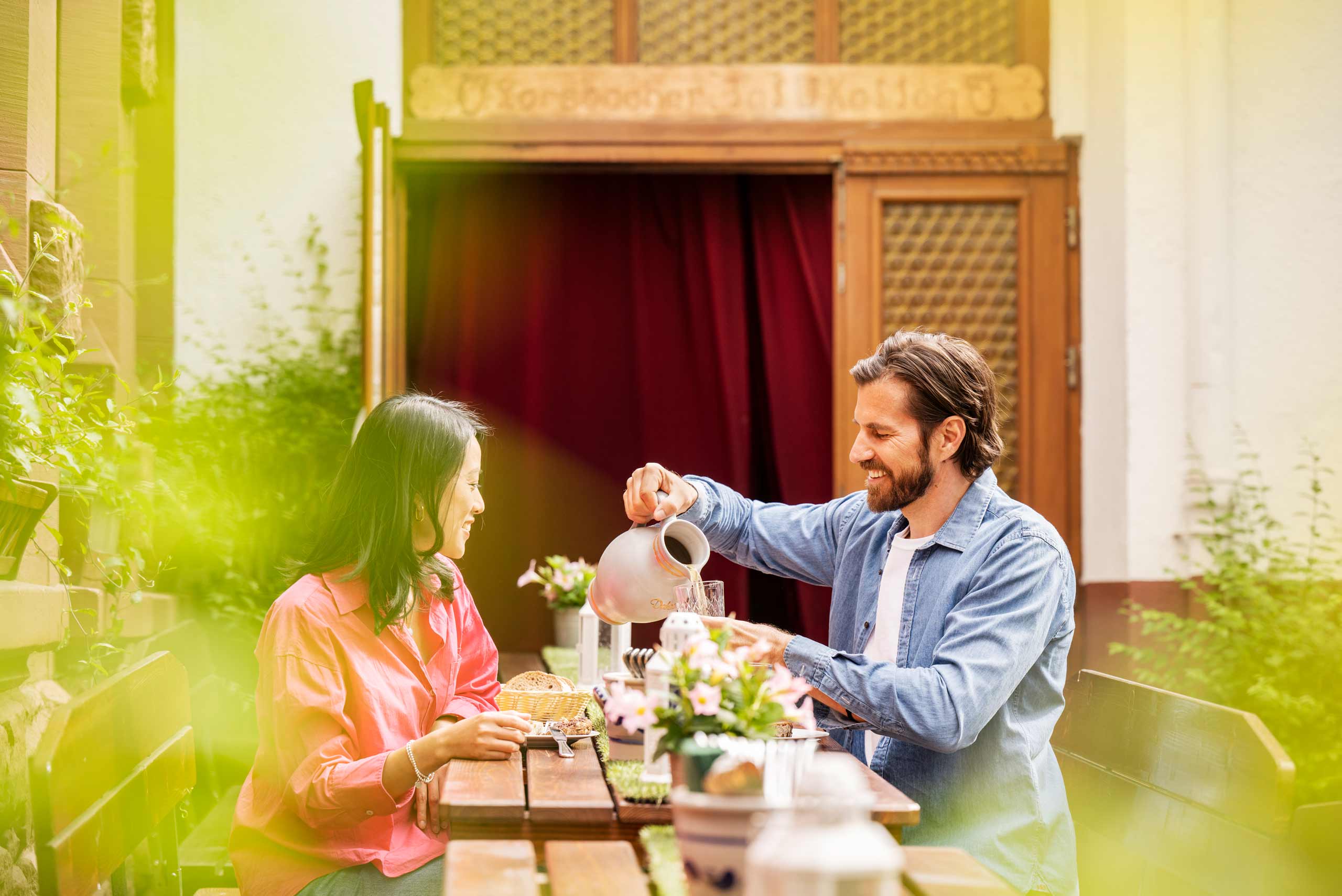 Paar in Apfelweinwirtschaft, Gastronomie 