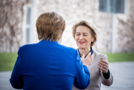 Reportage Angela Merkel und Ursula von der Leyen 